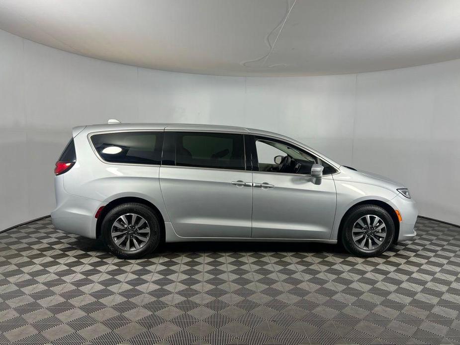 used 2022 Chrysler Pacifica Hybrid car, priced at $24,675