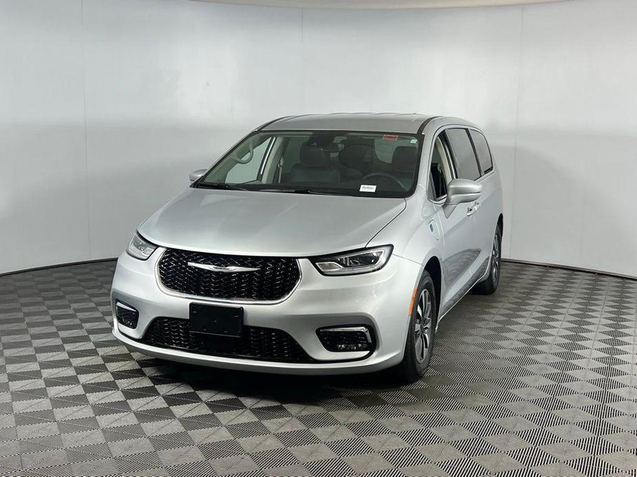 used 2022 Chrysler Pacifica Hybrid car, priced at $24,675