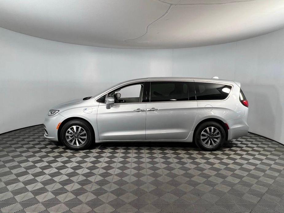 used 2022 Chrysler Pacifica Hybrid car, priced at $24,675