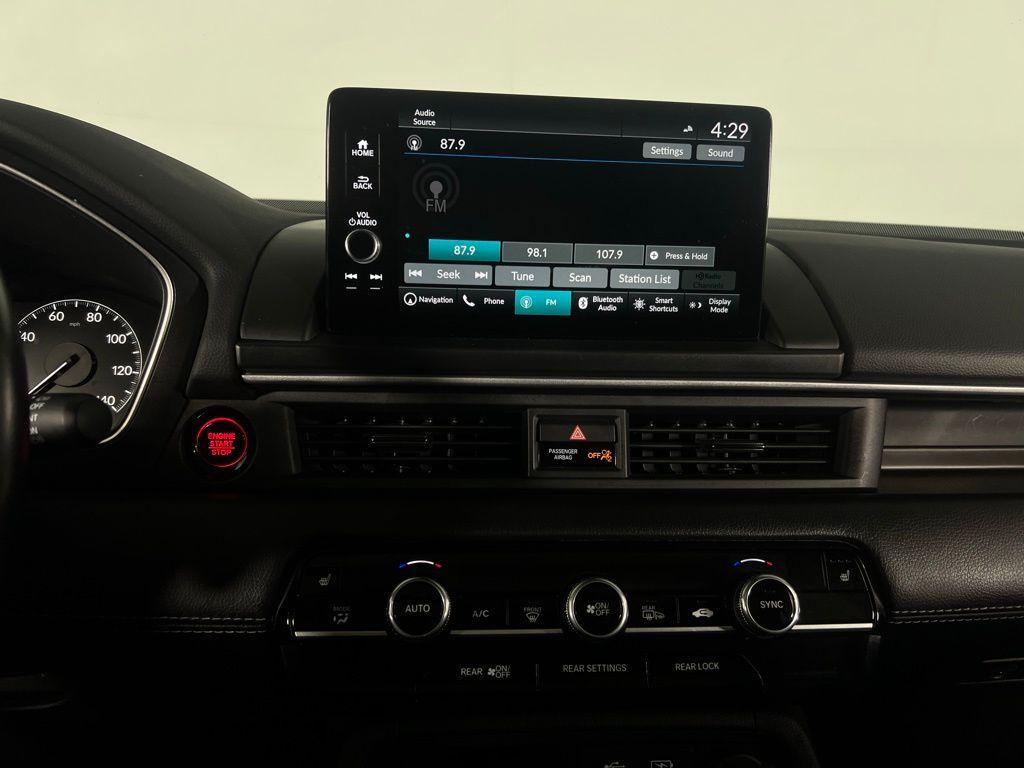 used 2025 Honda Pilot car, priced at $39,373