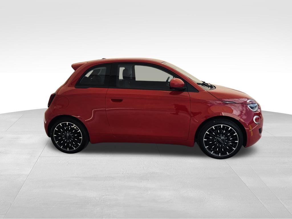 new 2024 FIAT 500e car, priced at $31,595