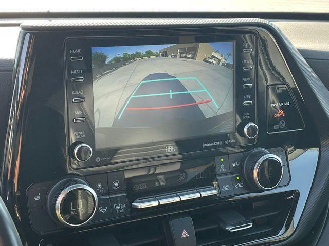 used 2022 Toyota Highlander car, priced at $42,073