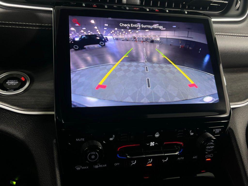 used 2024 Jeep Grand Cherokee car, priced at $34,473