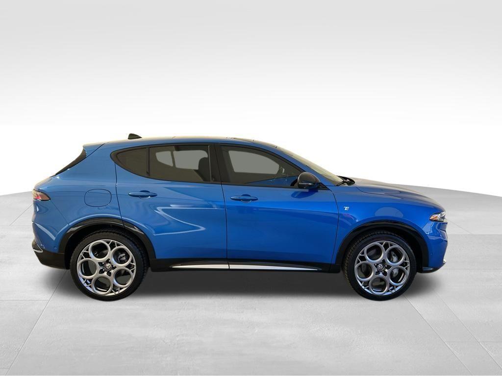 new 2024 Alfa Romeo Tonale car, priced at $55,645