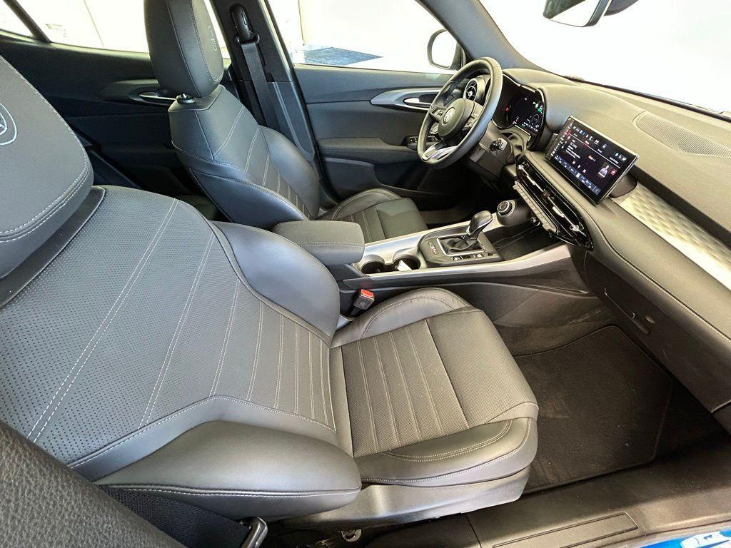 new 2024 Alfa Romeo Tonale car, priced at $55,645