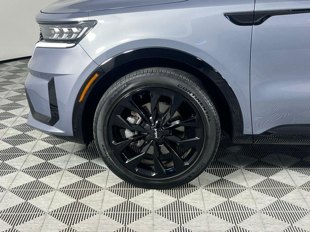 used 2023 Kia Sorento car, priced at $26,375