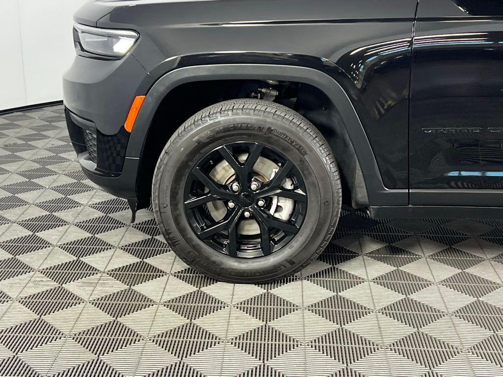 used 2024 Jeep Grand Cherokee L car, priced at $27,673