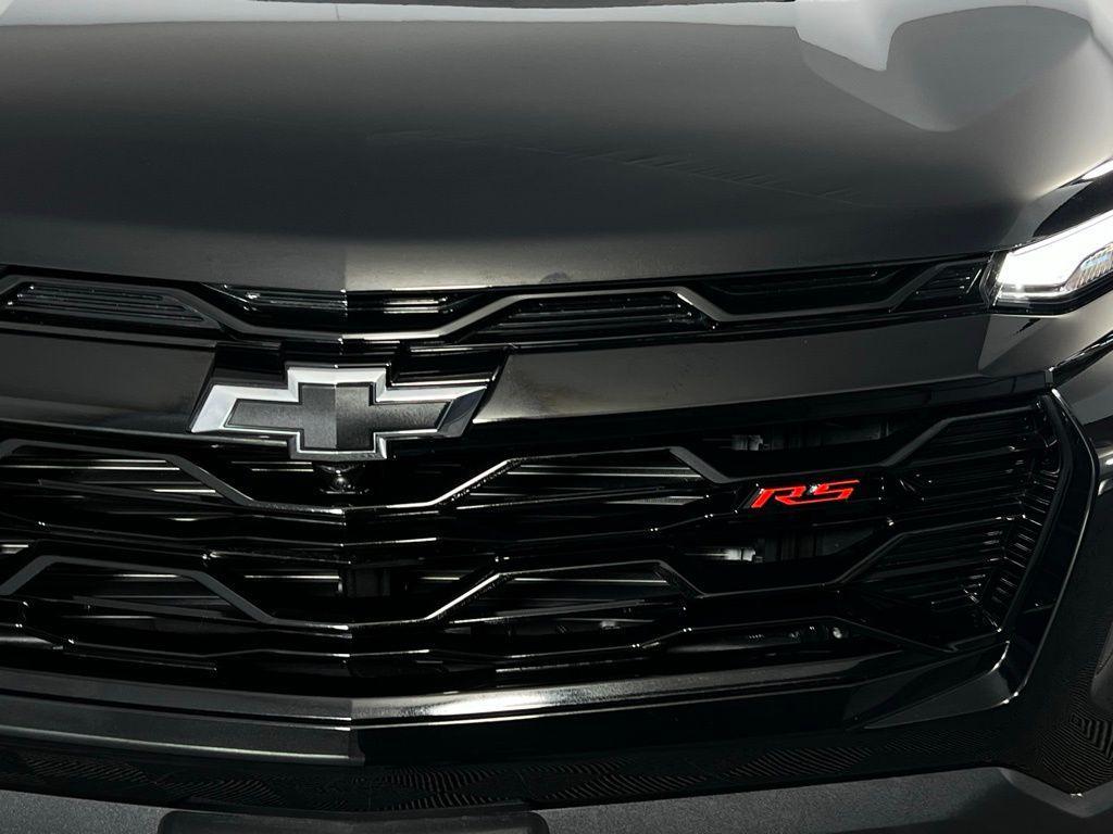 used 2025 Chevrolet Equinox car, priced at $31,073