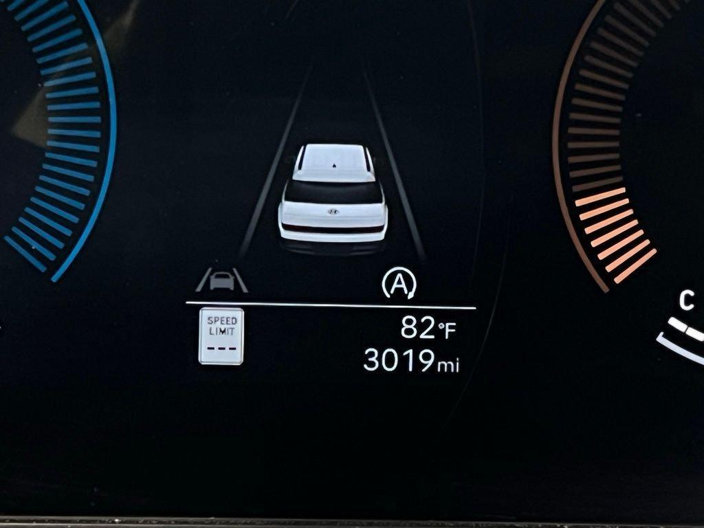 used 2025 Hyundai Santa Fe car, priced at $27,773