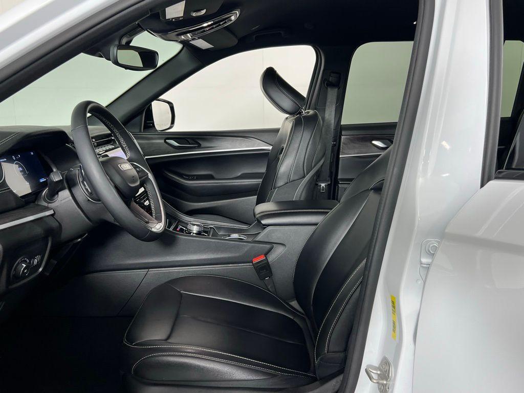 used 2024 Jeep Grand Cherokee L car, priced at $28,973