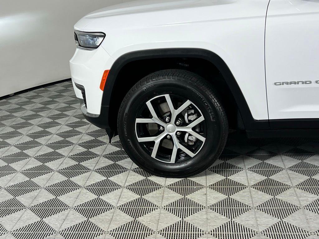 used 2024 Jeep Grand Cherokee L car, priced at $28,973