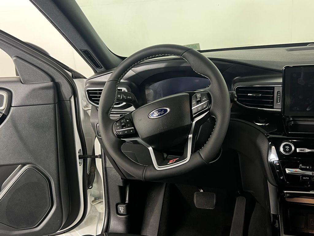 used 2024 Ford Explorer car, priced at $49,973