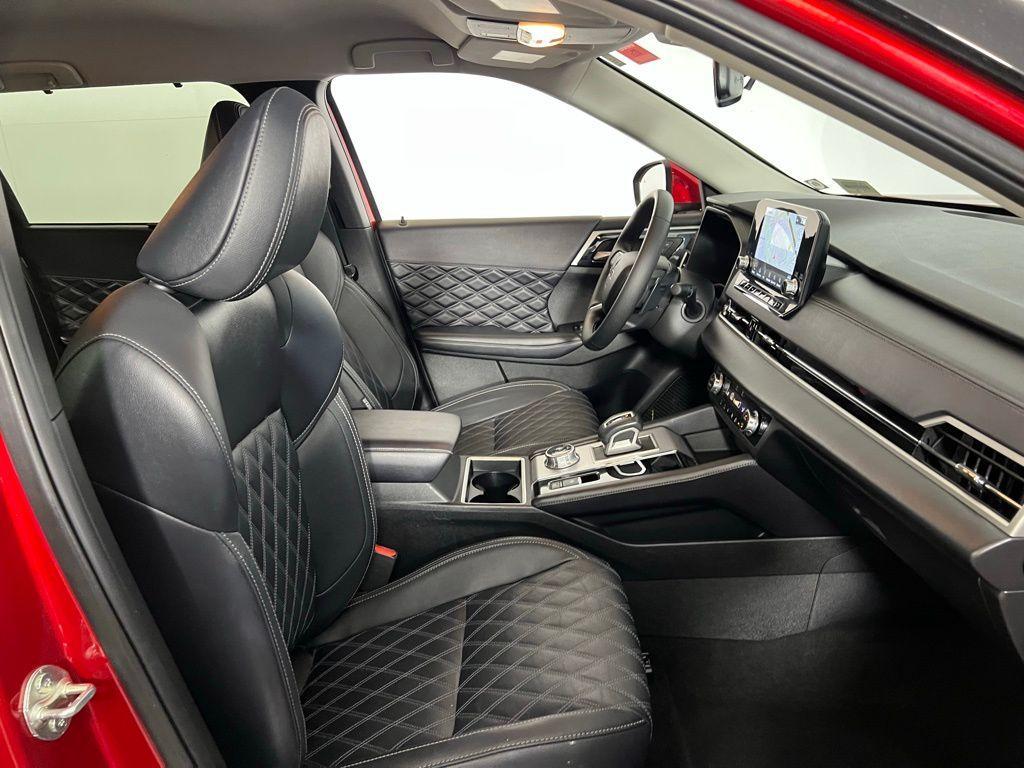 used 2024 Mitsubishi Outlander car, priced at $28,073