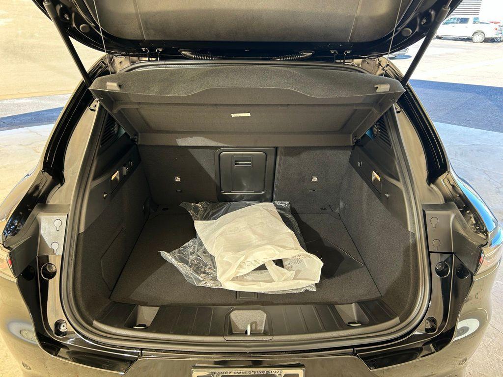 new 2025 Alfa Romeo Tonale car, priced at $38,580