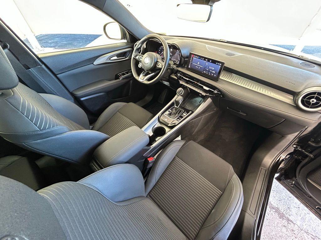 new 2025 Alfa Romeo Tonale car, priced at $38,580