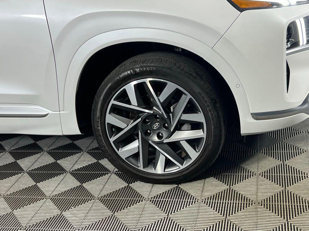 used 2023 Hyundai Santa Fe car, priced at $25,275