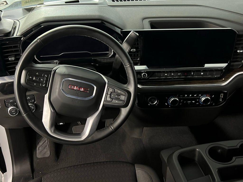 used 2024 GMC Sierra 1500 car, priced at $40,473