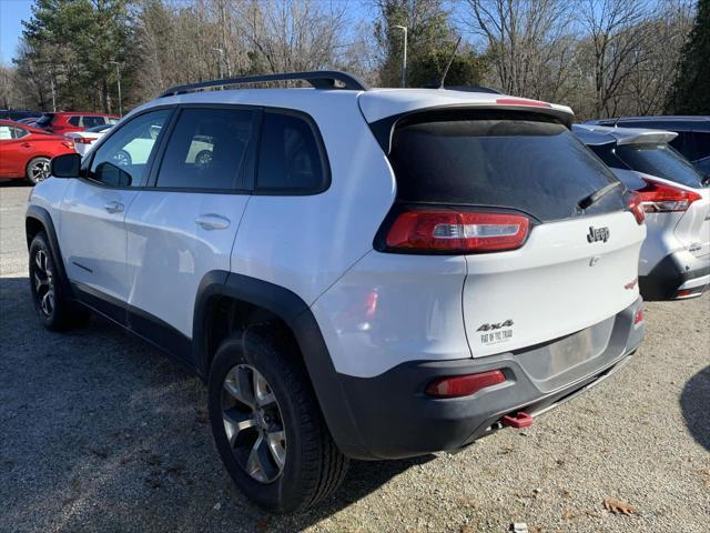 used 2015 Jeep Cherokee car, priced at $10,999