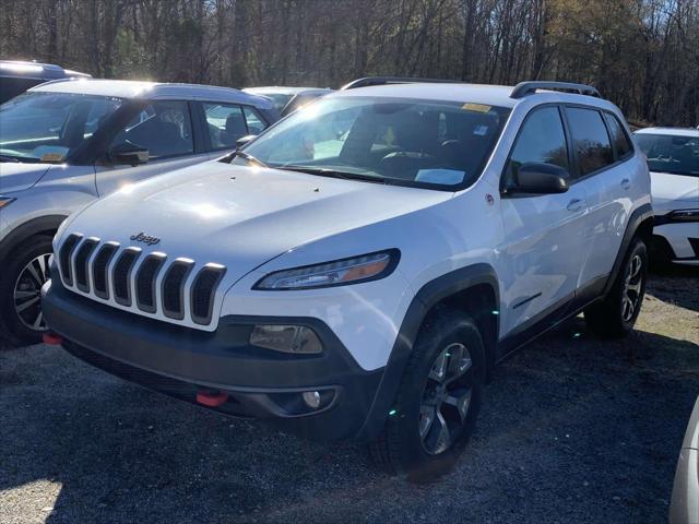 used 2015 Jeep Cherokee car, priced at $10,999