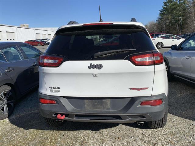 used 2015 Jeep Cherokee car, priced at $10,999