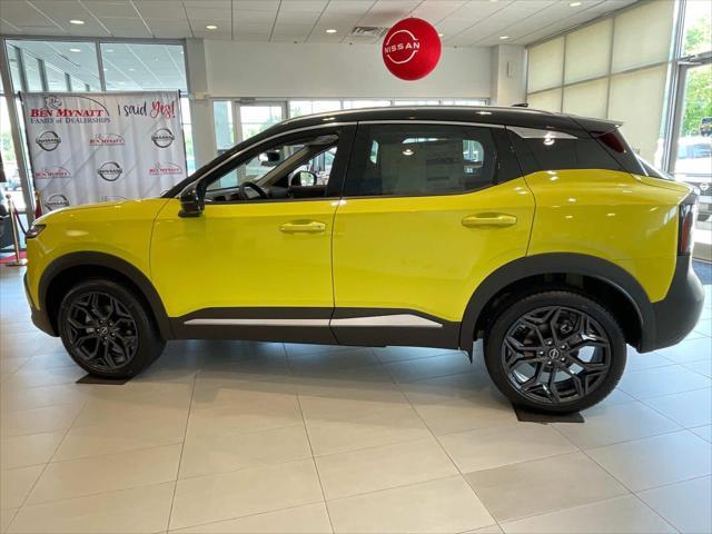 new 2025 Nissan Kicks car, priced at $29,990