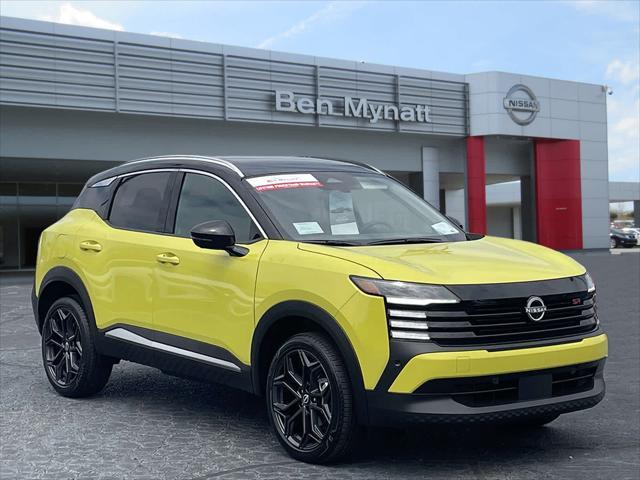 new 2025 Nissan Kicks car, priced at $29,990