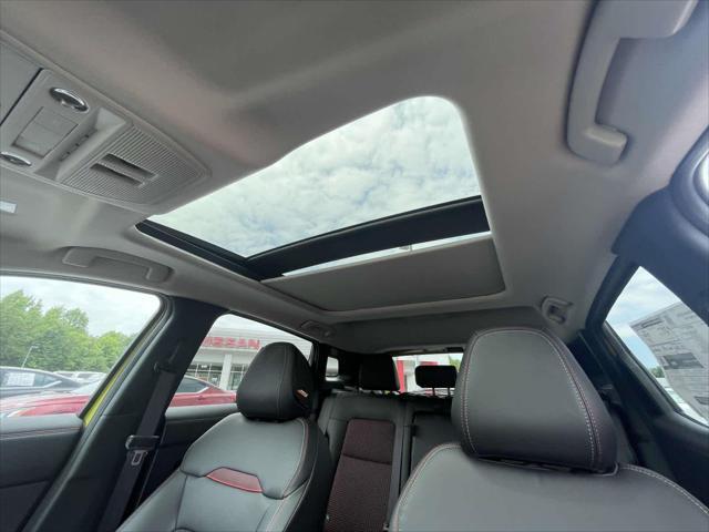 new 2025 Nissan Kicks car, priced at $29,990