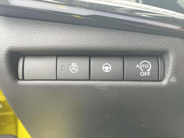 new 2025 Nissan Kicks car, priced at $29,990