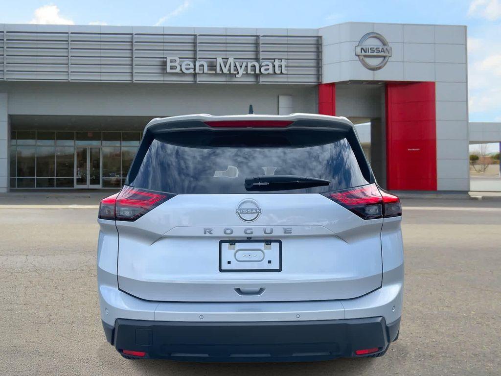 used 2025 Nissan Rogue car, priced at $25,997