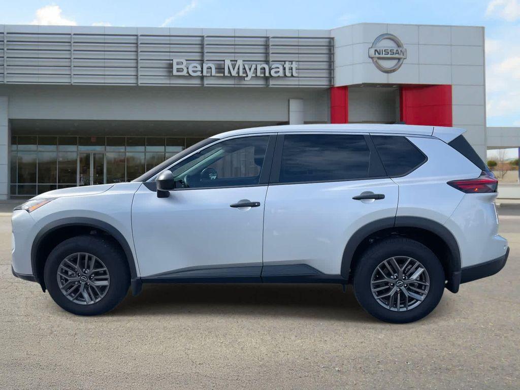 used 2025 Nissan Rogue car, priced at $25,997