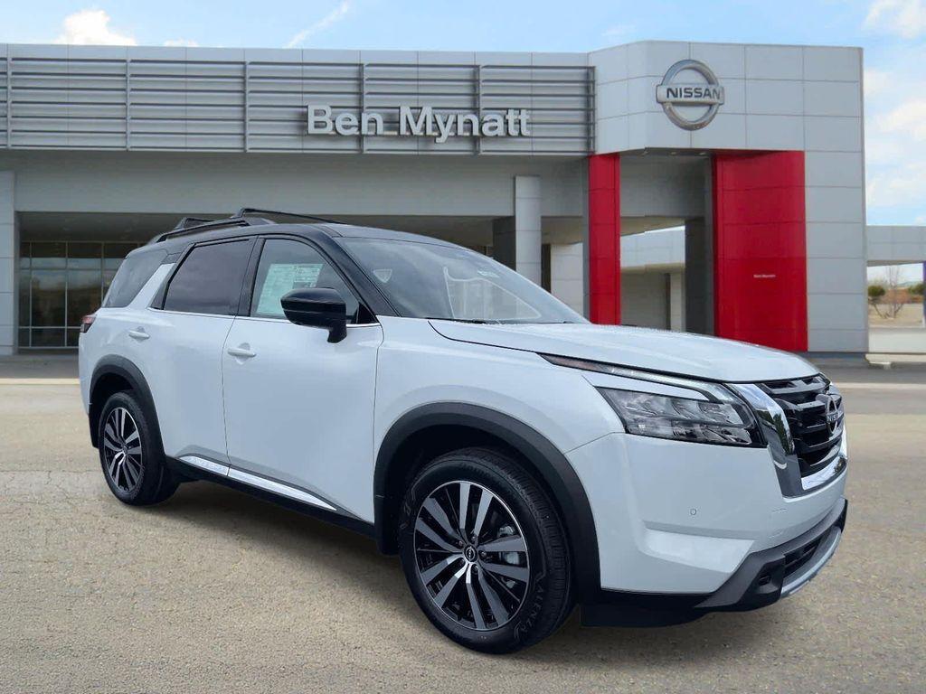 new 2025 Nissan Pathfinder car, priced at $46,510
