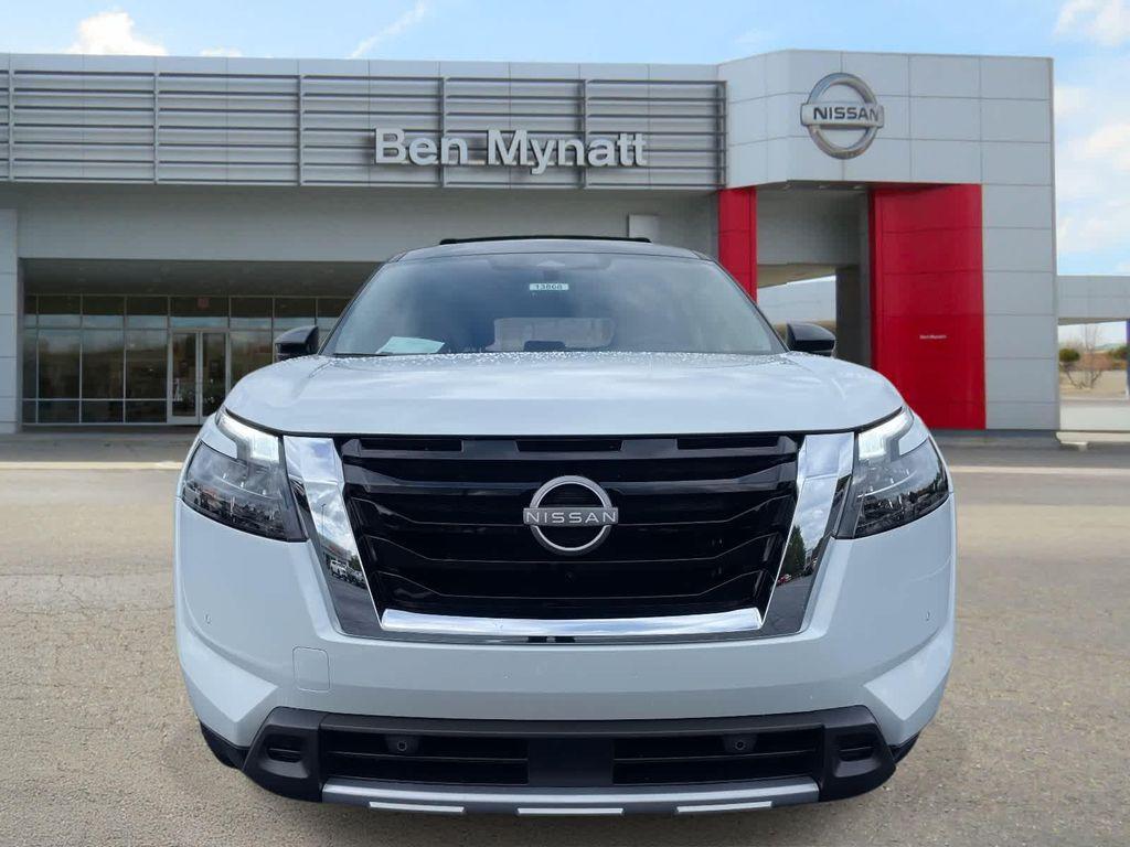 new 2025 Nissan Pathfinder car, priced at $46,510