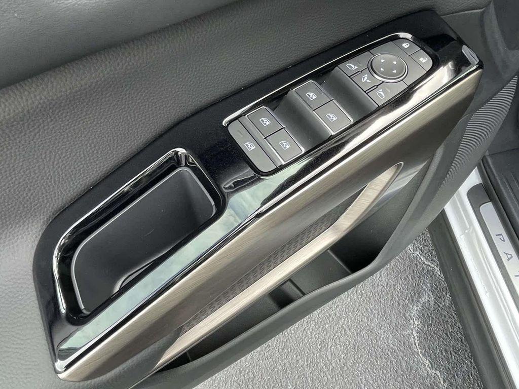 new 2025 Nissan Pathfinder car, priced at $46,510