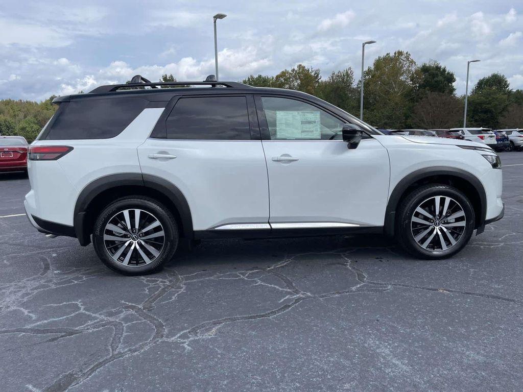new 2025 Nissan Pathfinder car, priced at $46,510