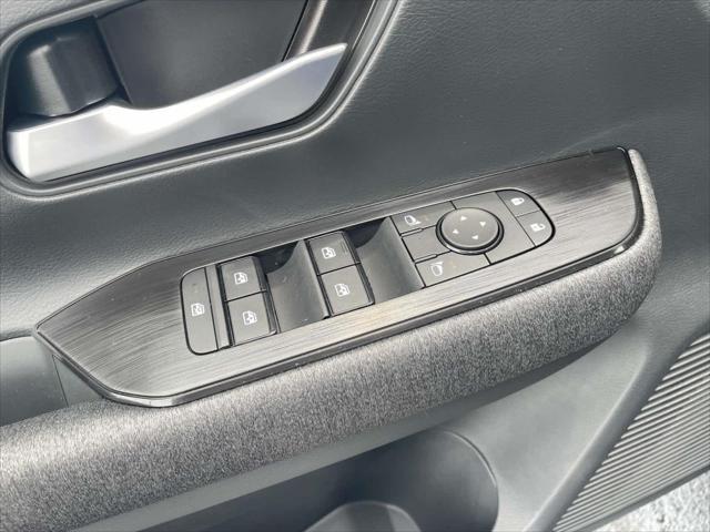 new 2025 Nissan Kicks car, priced at $25,065