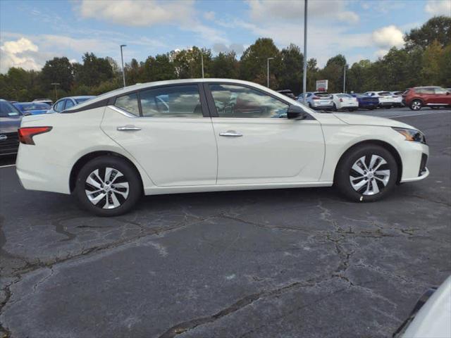 new 2025 Nissan Altima car, priced at $27,334