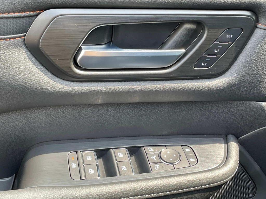 new 2025 Nissan Armada car, priced at $75,700