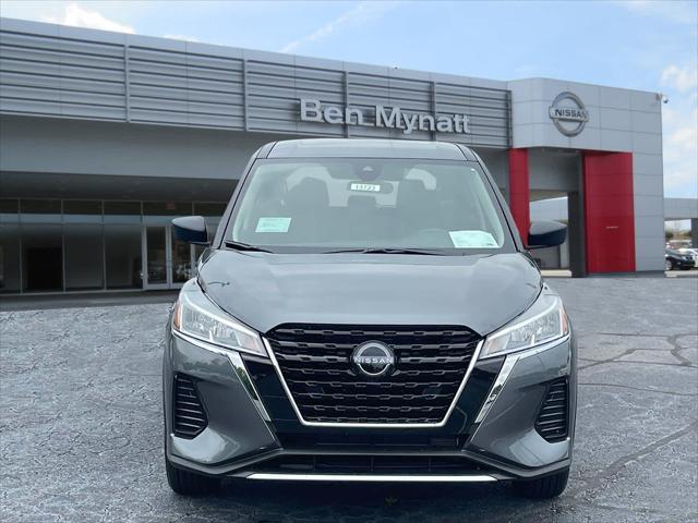 new 2025 Nissan Kicks car, priced at $23,850