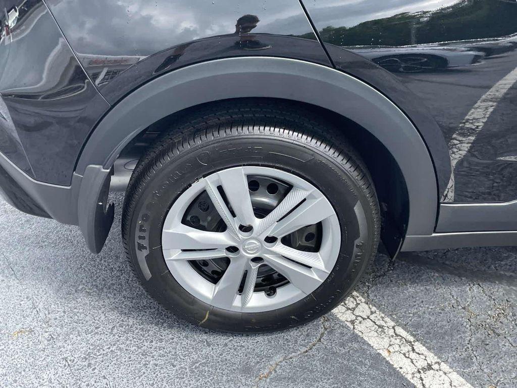 new 2025 Nissan Kicks car, priced at $23,228