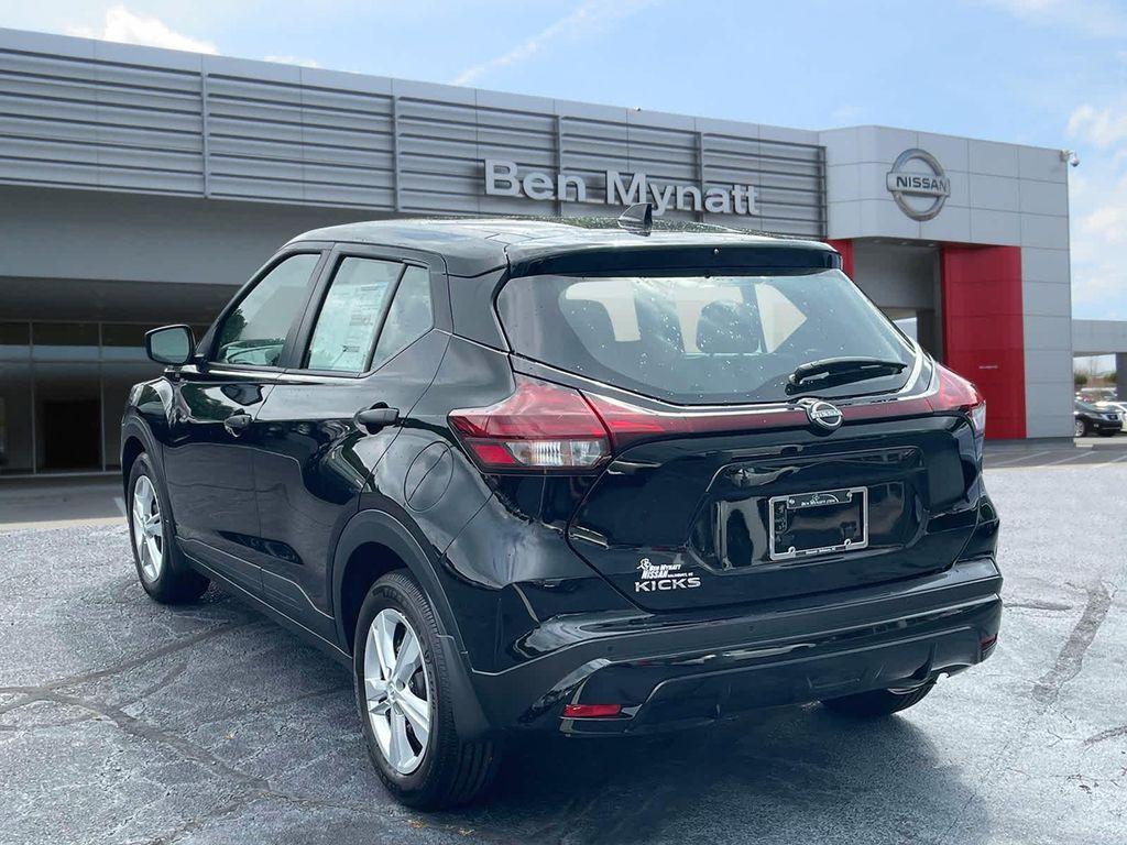 new 2025 Nissan Kicks car, priced at $23,228