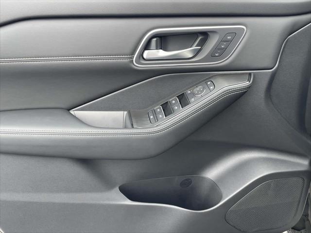 new 2025 Nissan Rogue car, priced at $41,165