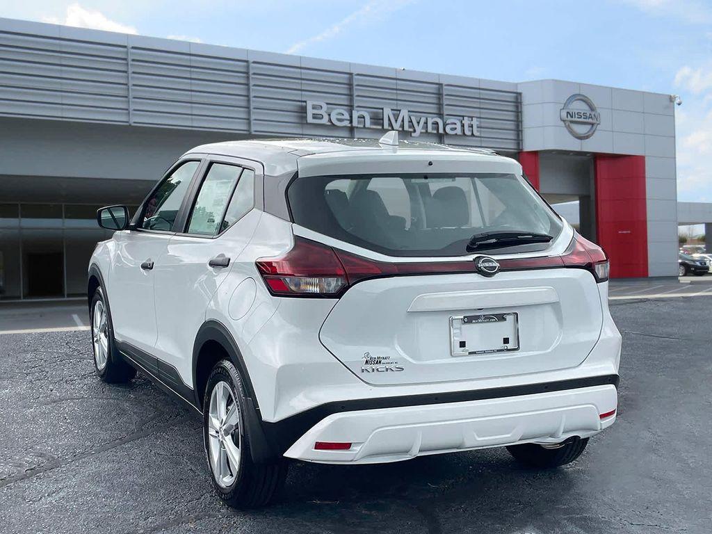 new 2025 Nissan Kicks car, priced at $23,243