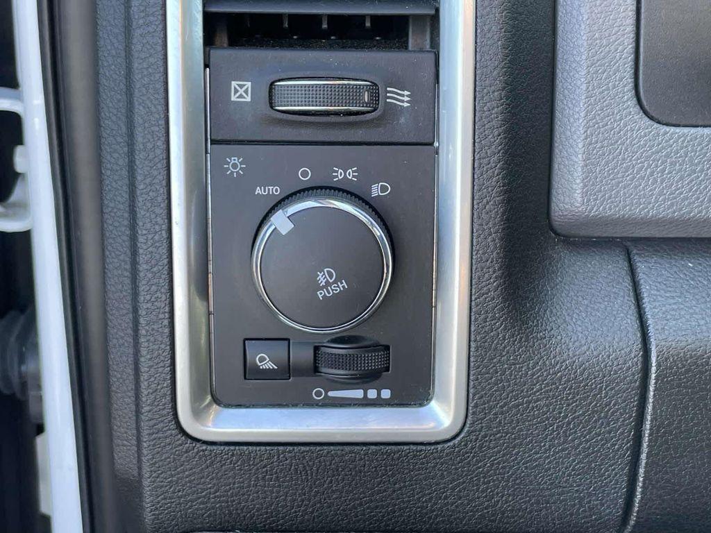 used 2019 Ram 1500 Classic car, priced at $28,796