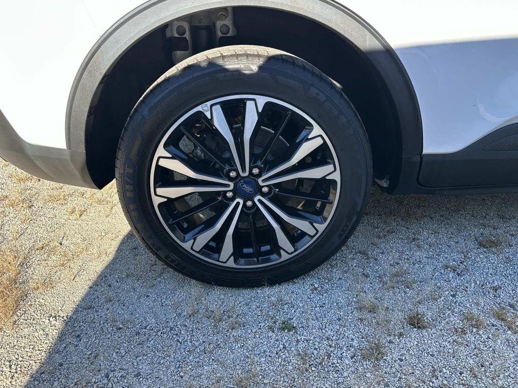 used 2022 Ford Escape car, priced at $18,999