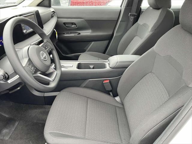 new 2025 Nissan Kicks car, priced at $23,186
