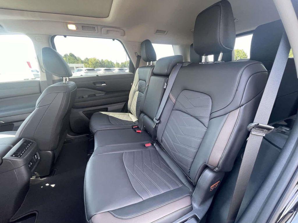 new 2025 Nissan Pathfinder car, priced at $45,299