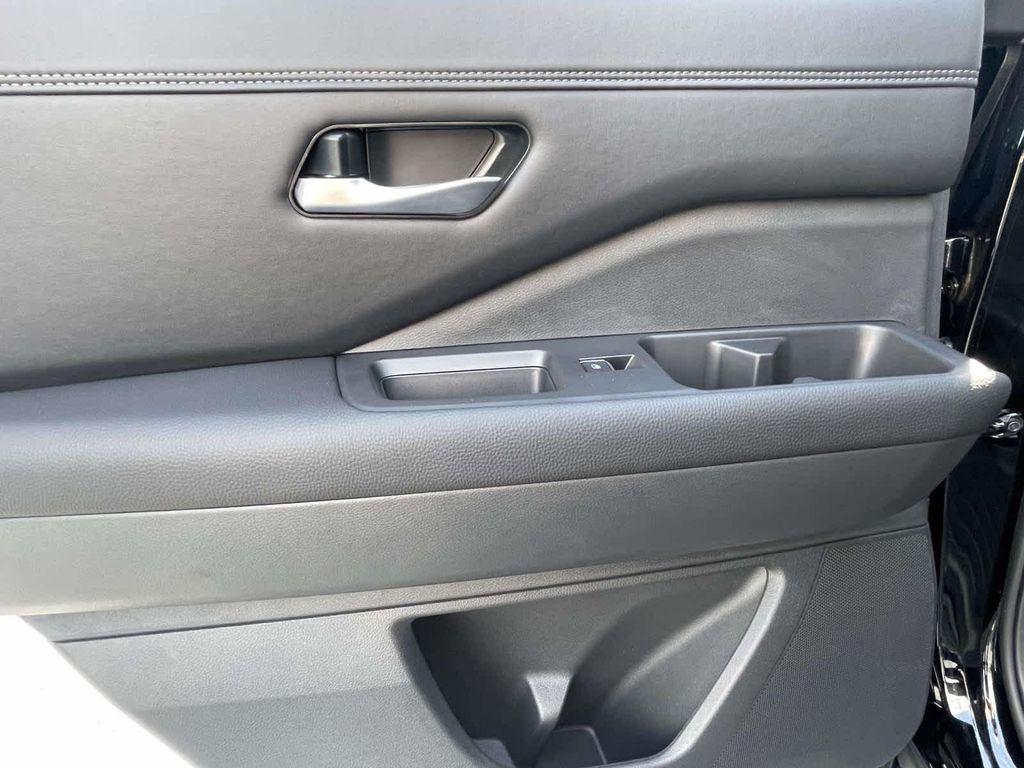 new 2025 Nissan Pathfinder car, priced at $45,299