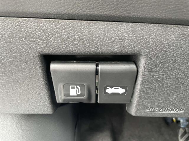 new 2025 Nissan Kicks car, priced at $23,850