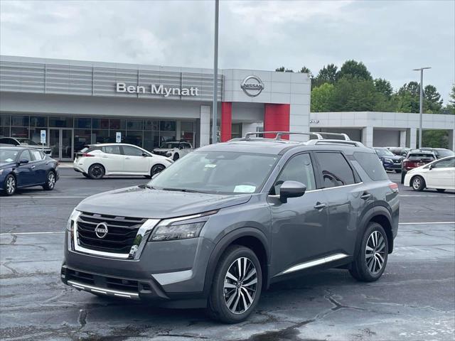 new 2025 Nissan Pathfinder car, priced at $46,920