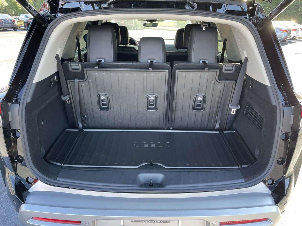 new 2025 Nissan Pathfinder car, priced at $45,662